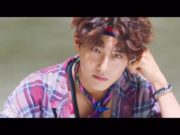 Với các idol K-Pop, làm trưởng nhóm chưa bao giờ là chuyện dễ dàng