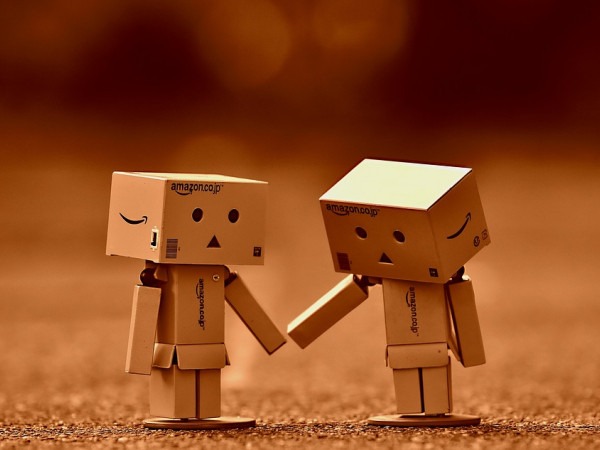 Chỉ có Yêu Thương mới mang lại bình yên và hạnh phúc lâu dài cho cả thế giới