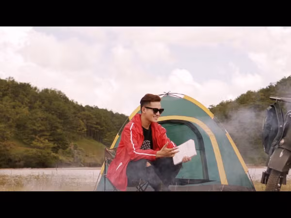  Bạn sẽ muốn “về nhà ngay” sau khi nghe ca khúc mới nhất của Ali Hoàng Dương