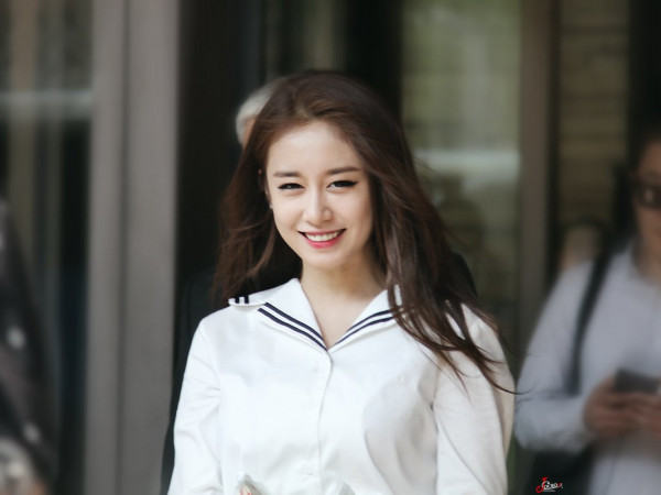 Jiyeon (T-ara) trổ tài khoe kỹ năng múa với cột điêu luyện nhưng lại nhận cái kết "đắng lòng"