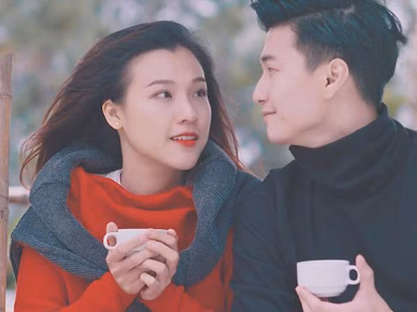 Huỳnh Anh - Hoàng Oanh tình tứ bên nhau trong MV mới của Avatar Boys