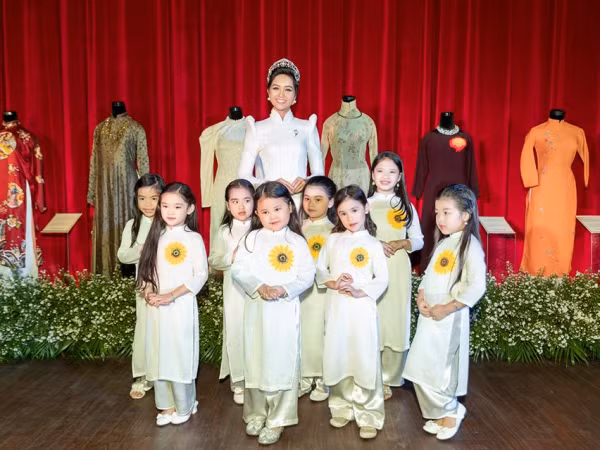 Hoa hậu H’Hen Niê vinh dự là Đại diện hình ảnh của "Lễ hội Áo dài TP.HCM lần VI năm 2019"