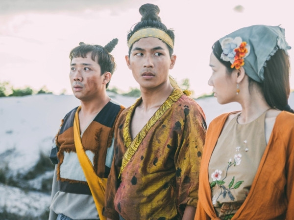Hot boy Trần Quốc Anh xuất hiện cùng Nhã Phương và Trấn Thành trong trailer "Trạng Quỳnh"