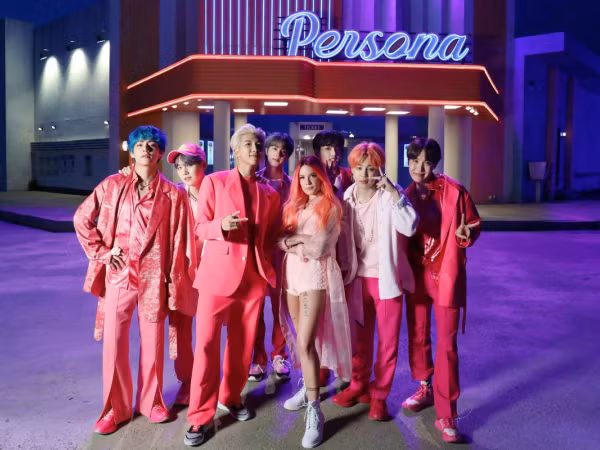 Một số điểm thú vị trong MV “Boy With Luv” của các chàng trai hồng-toàn-tập BTS