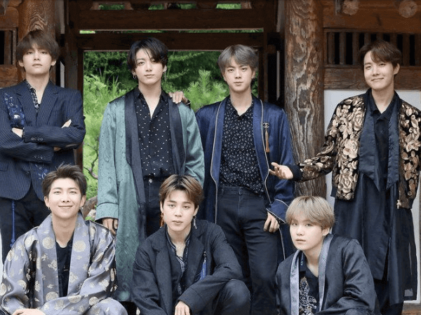 ARMY chấm dứt chuỗi ngày nhớ nhung vì BTS đã kết thúc kỳ nghỉ rồi