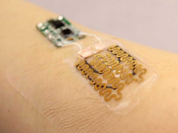 Băng "thông minh" cho vết thương khó lành