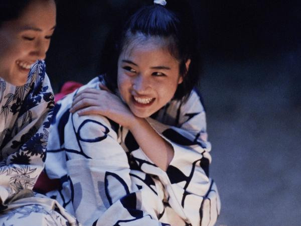 Những mốc thời gian hạnh phúc: Lá bùa dưới gối