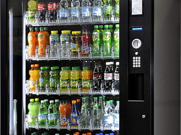 Máy bán nước ngọt tự động chào khách hàng là… “Tử thần” – do dùng “ngoại ngữ nửa vời”