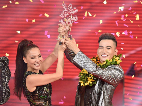 Ngôi vị Quán quân "Giọng hát Việt - The Voice 2017" đã gọi tên Ali Hoàng Dương 