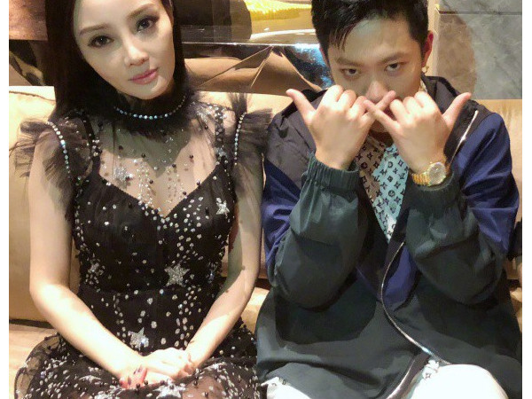 Vì đâu mà chuyện ngoại tình của Lý Tiểu Lộ - PGone lại ngày càng ầm ĩ ồn ào?