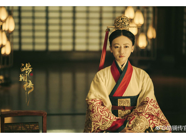 Diễn xuất "nhăn mặt, trợn mắt" của Ngô Cẩn Ngôn trong "Hạo Lan truyện" gây tranh cãi