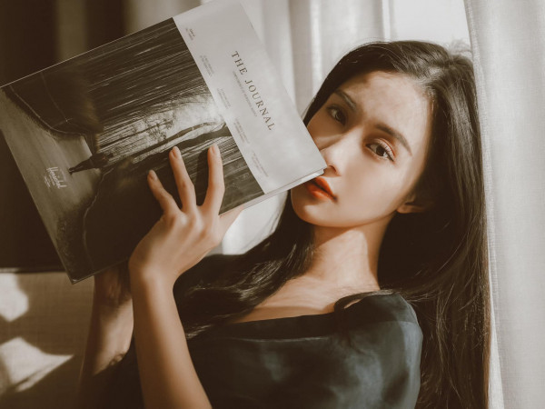 “Follow” từ Facebook đến Instagram, bạn có nhận ra thói quen chụp ảnh “so deep” này của Jun Vũ?