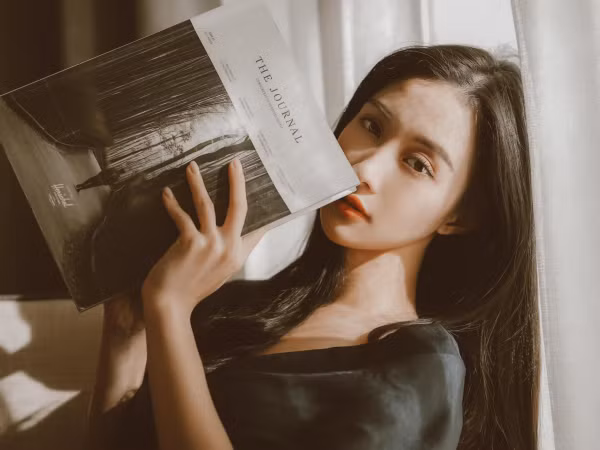 “Follow” từ Facebook đến Instagram, bạn có nhận ra thói quen chụp ảnh “so deep” này của Jun Vũ?