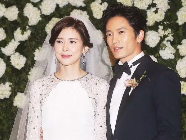 Sau khi kết thúc phim mới, điều đầu tiên Ji Sung và Lee Bo Young làm là…