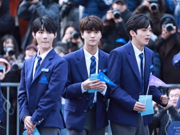 Té ngửa khi biết các thực tập sinh “Produce X 101” ghi hình phỏng vấn ở nơi này