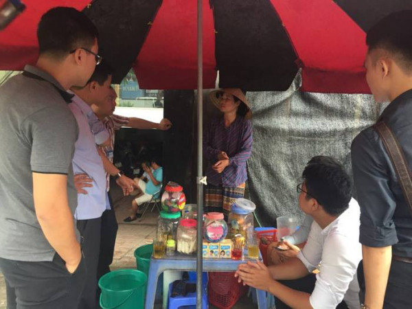 Nóng trên mạng: Vụ dàn dựng clip pha trà bằng nước rửa chân - "Sai một ly, đi… vạn dặm"