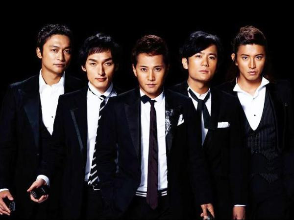 Báo Nhật bất ngờ phanh phui mối tình kéo dài 6 năm của Nakai Masahiro (SMAP)