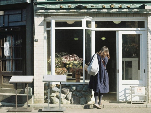 “Những mốc thời gian hạnh phúc”: Khi tôi lang thang nửa dòng đời trôi