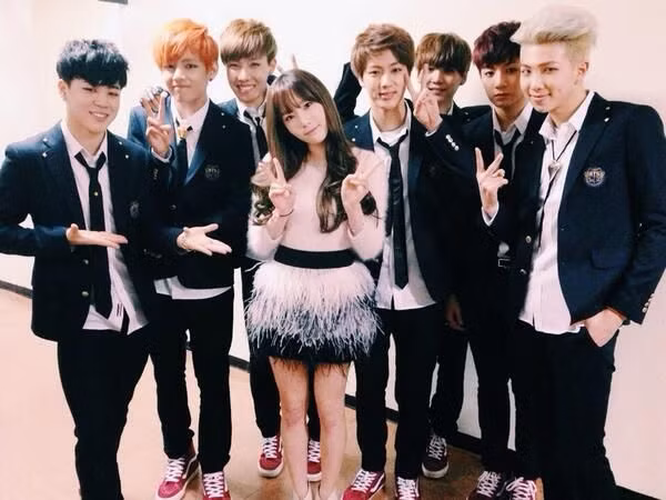 BTS cùng SNSD cùng nhau xưng vương trên bảng xếp hạng doanh số album các nhóm nhạc