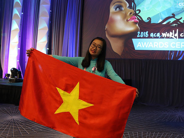 Nữ sinh năm thứ ba giành giải Thiết kế Đồ họa Thế giới