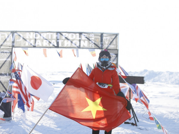 Người phụ nữ Việt Nam đầu tiên chinh phục thành công cự ly 42km tại "Marathon Bắc Cực 2018"