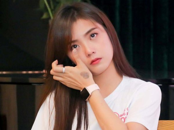 Hotgirl Lâm Á Hân không cầm được nước mắt khi chia sẻ về việc sẩy thai ngoài ý muốn