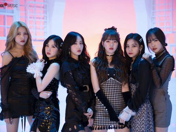 Mùa Hè đã nóng bỏng, nay càng "hot" hơn với sự trở lại của GFriend 