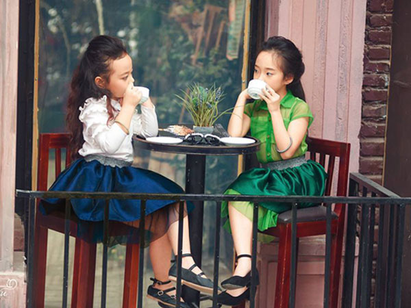 Hà Nội: Trình diễn thời trang trên phố đi bộ của người mẫu nhí 