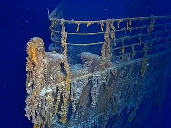 Tranh cãi việc trục vớt kho báu của tàu Titanic dưới đáy biển
