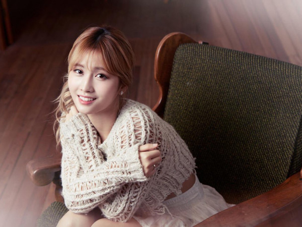 Có phải Momo (TWICE) vừa bí mật đụng dao kéo để có đôi mắt đẹp hơn nữa?