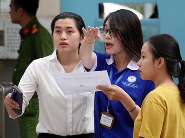 Trường ĐH Luật TP.HCM bất ngờ dừng tổ chức kiểm tra đánh giá năng lực