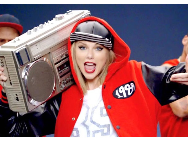 Taylor Swift tiếp tục lập kỉ lục mới nhưng lại gây tranh cãi dữ dội, sự thật là…