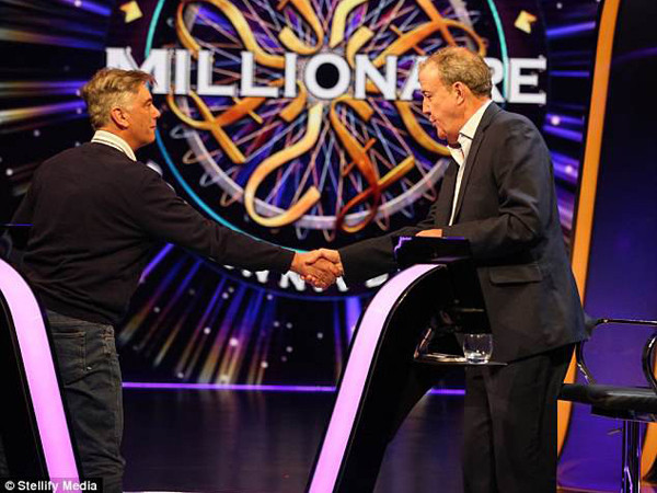 Anh: MC “Ai là triệu phú?” than thở vì áp lực