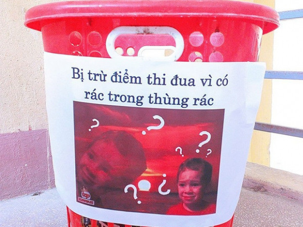 Lớp học bị sao đỏ trừ điểm vì có rác trong thùng rác, dân mạng thắc mắc không hiểu lí do?