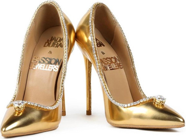 Đôi giày cao gót đắt nhất thế giới chưa ai mua nổi