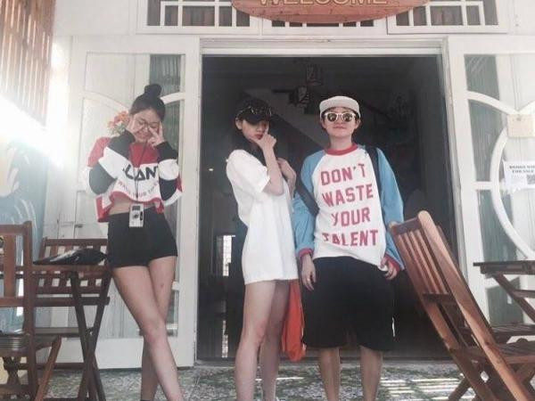 Fan phấn khích trước loạt ảnh Seolhuyn và Jimin (AOA) đang “du hí” ở Việt Nam