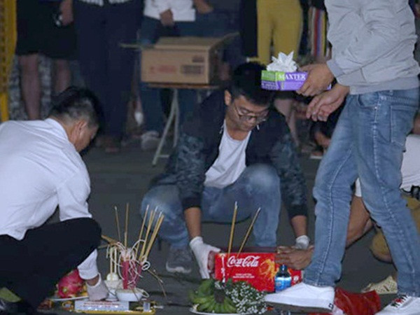 Khởi tố vụ nữ sinh ném con mới sinh từ tầng 31 chung cư Linh đàm