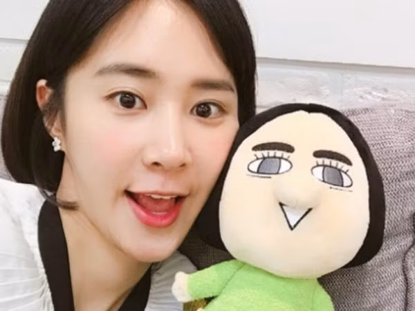 Đến lượt Yuri (SNSD) cắt tóc ngắn, nhìn khác lạ đến khó mà nhận ra