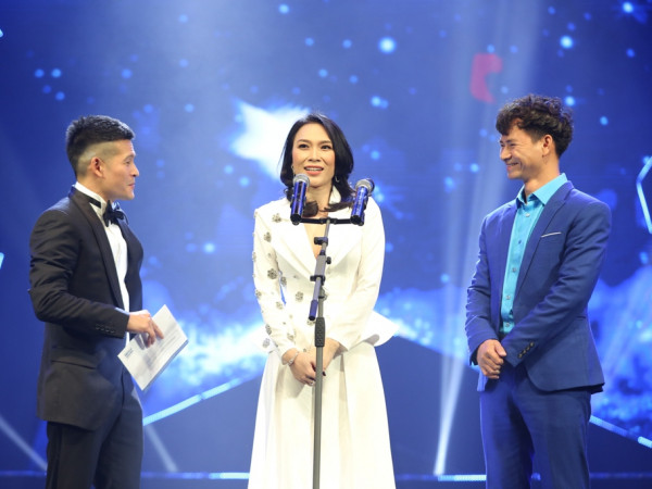 Cha đẻ của MV "Em gái mưa" đoạt giải Cống Hiến 2018, Mỹ Tâm bất ngờ lên nhận giải hộ