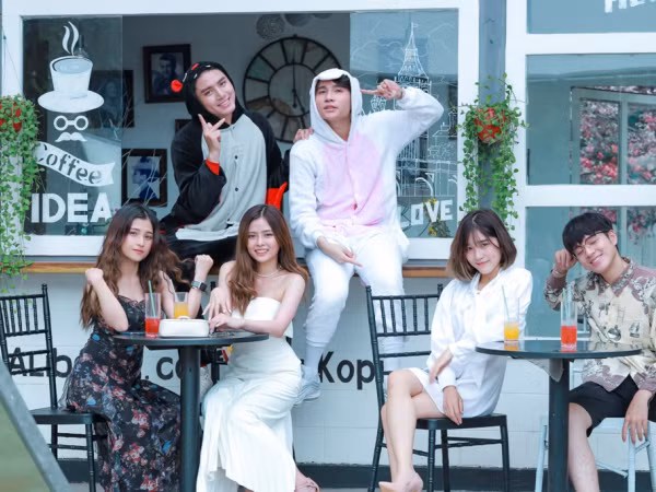 Nhóm Zero 9 tung ca khúc lấy cảm hứng từ câu hỏi "tạo nghiệp" quen thuộc ngày Tết