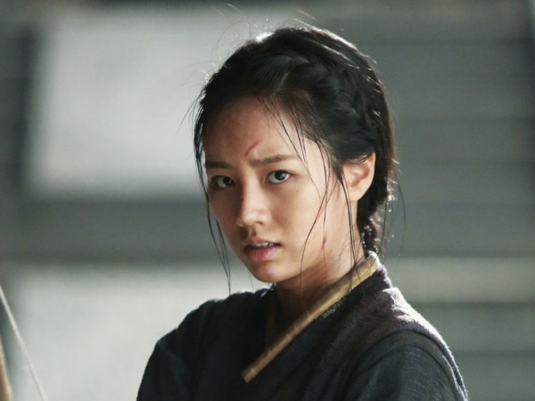 Giải Mâm Xôi Vàng xứ Hàn, hay tiếng chuông cảnh tỉnh idol nhận vai quá khả năng