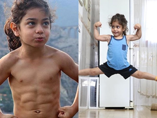 Cậu bé 5 tuổi chơi bóng như Messi, khoe bụng 6 múi như Ronaldo