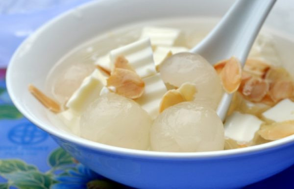 Miền Bắc cuối mùa nhãn rồi, tranh thủ ăn các món từ nhãn tươi này lúc ngon nhất trong năm 