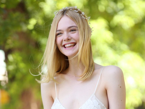 Luôn xuất hiện với vẻ đẹp thanh tao thoát tục, Elle Fanning đích thực là “công chúa” mới của Hollywood