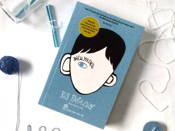 Cuốn sách sẽ làm bạn muốn ôm cả thế giới chính là “Điều kỳ diệu”