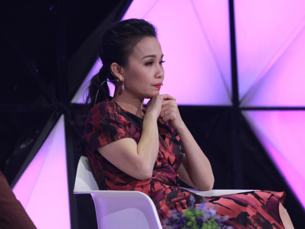 Hát cho người bạn mắc bệnh hiểm nghèo, cô giáo dạy Yoga chinh phục được Trấn Thành, Cẩm Ly