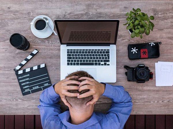 Nghề mới ở Nhật Bản: Xin... nghỉ việc hộ người khác 