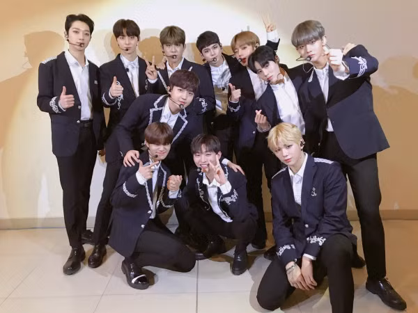 Wanna One được khen là có lựa chọn đúng khi không tổ chức concert ở Nhật Bản
