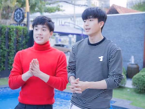 Hai diễn viên trẻ Thái Lan Nonkul và James háo hức cùng nhau khám phá Việt Nam