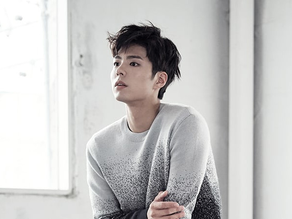 Park Bo Gum âm thầm đi kiểm tra sức khỏe, chuẩn bị lên đường nhập ngũ?